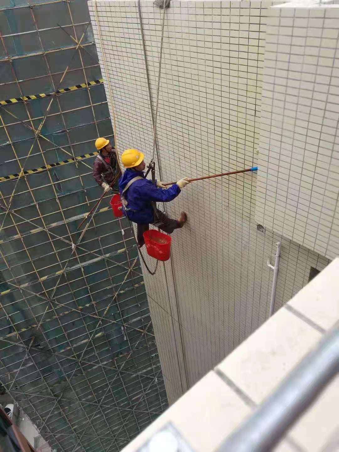 高空清洗外墙的基本要求以及施工要求